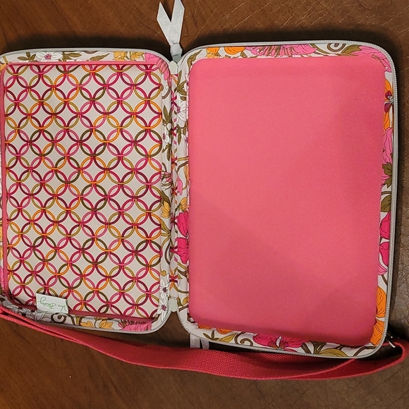 Vera Bradley ipad or kindle case - Picture 2 of 2
